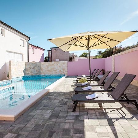 Apartman Laura Vir Esterno foto