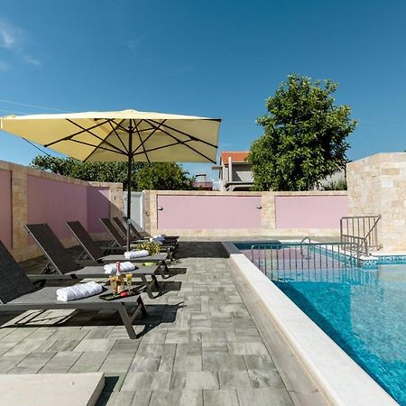 Apartman Laura Vir Esterno foto