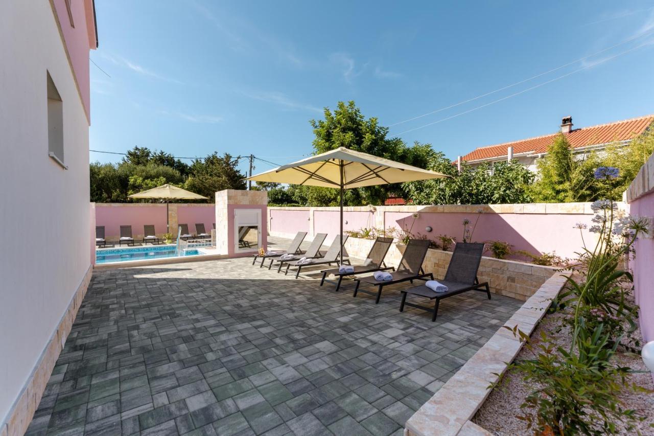 Apartman Laura Vir Esterno foto