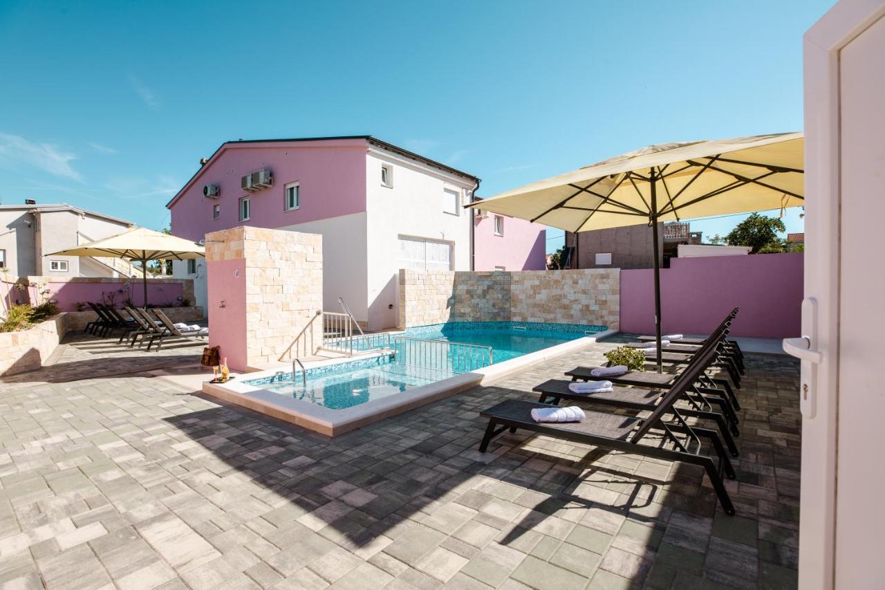 Apartman Laura Vir Esterno foto