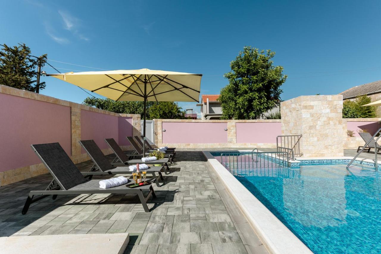 Apartman Laura Vir Esterno foto