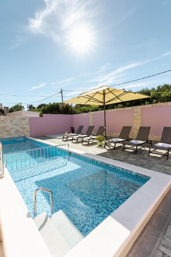 Apartman Laura Vir Esterno foto