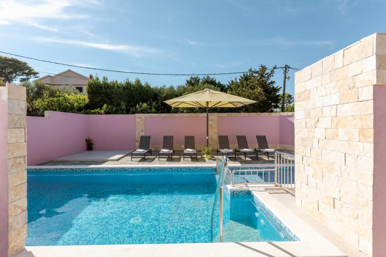 Apartman Laura Vir Esterno foto