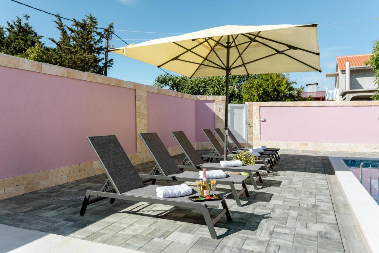 Apartman Laura Vir Esterno foto