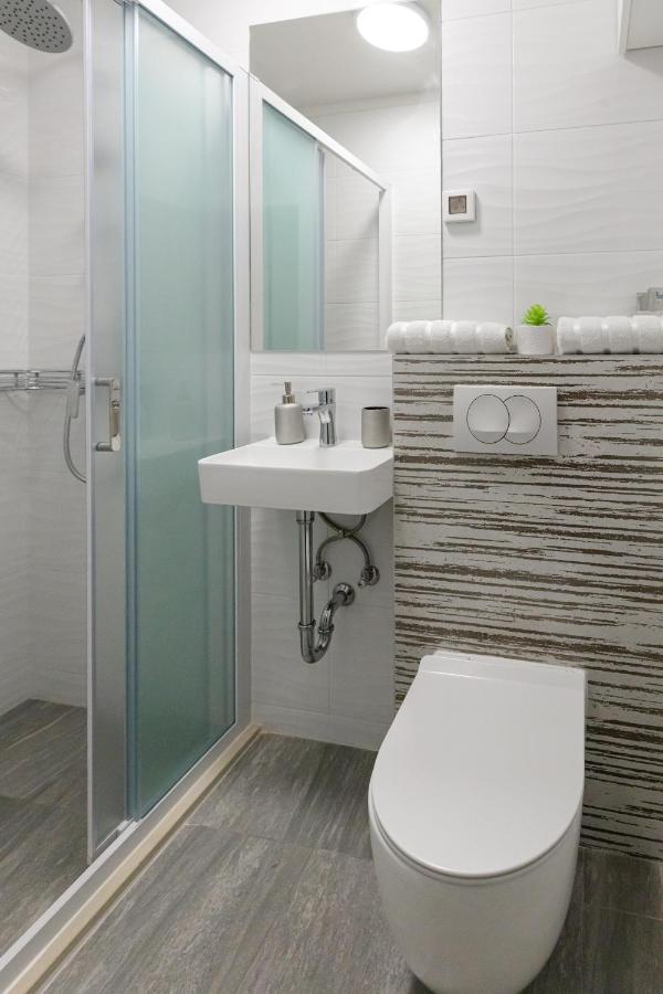 Apartman Laura Vir Esterno foto