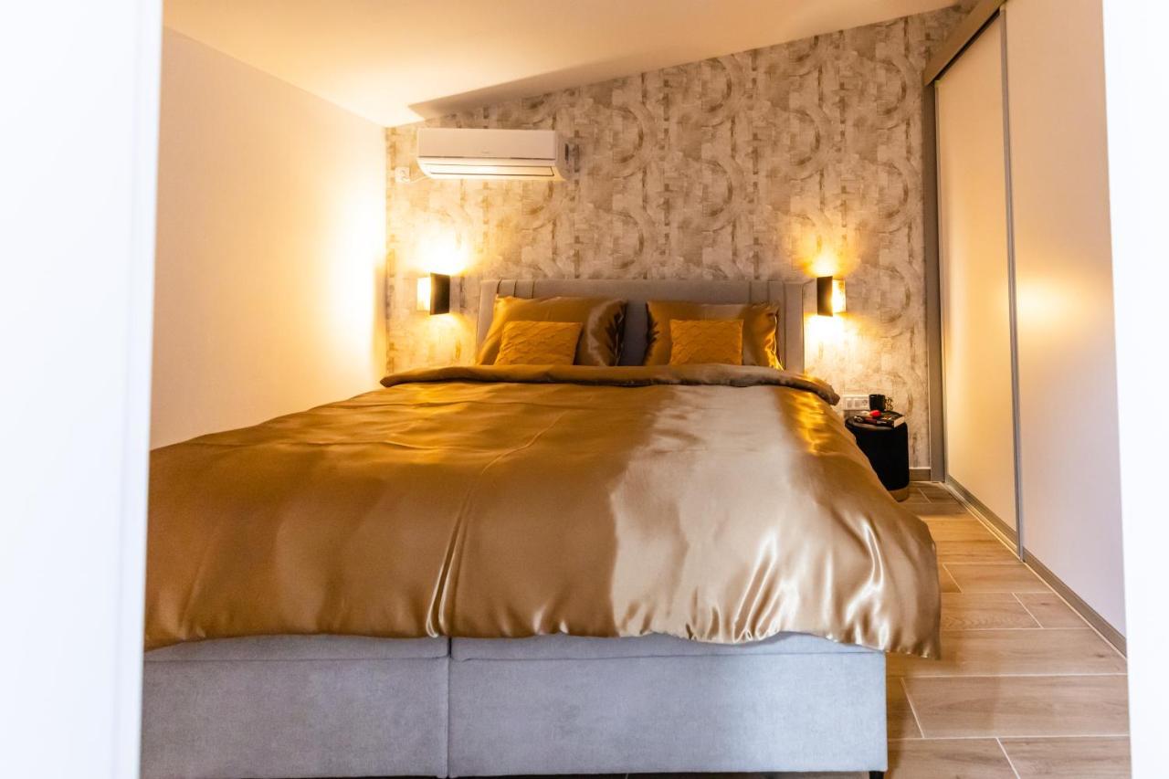 Apartman Laura Vir Esterno foto