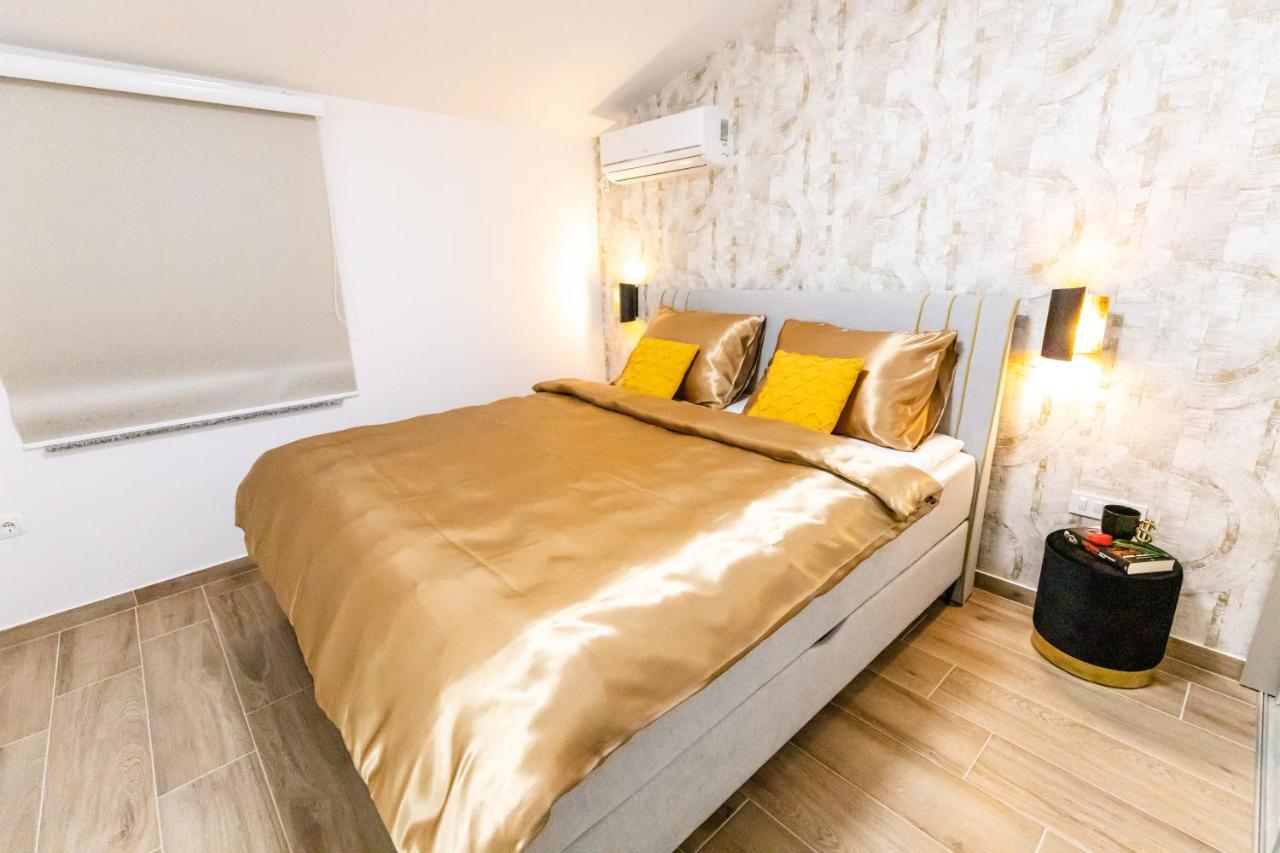 Apartman Laura Vir Esterno foto