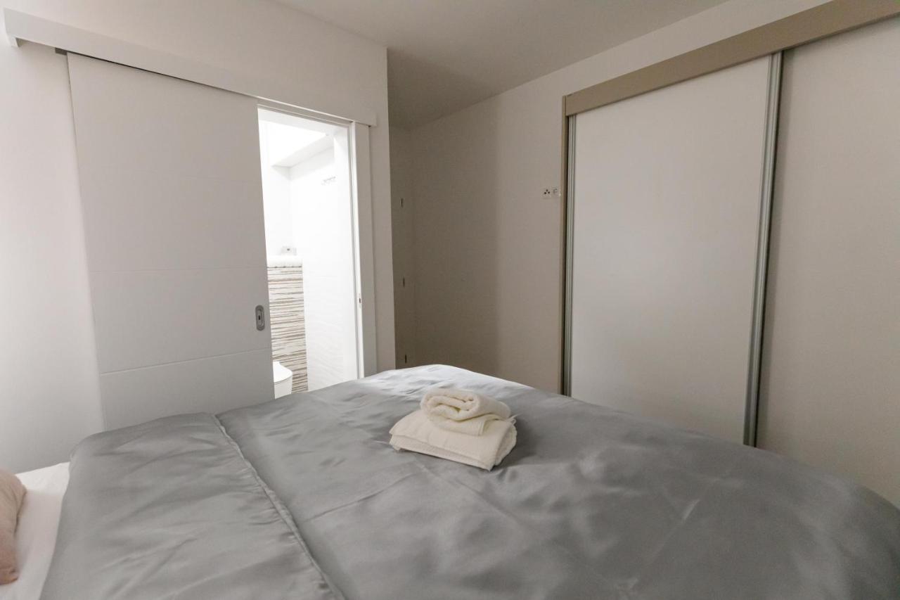 Apartman Laura Vir Esterno foto
