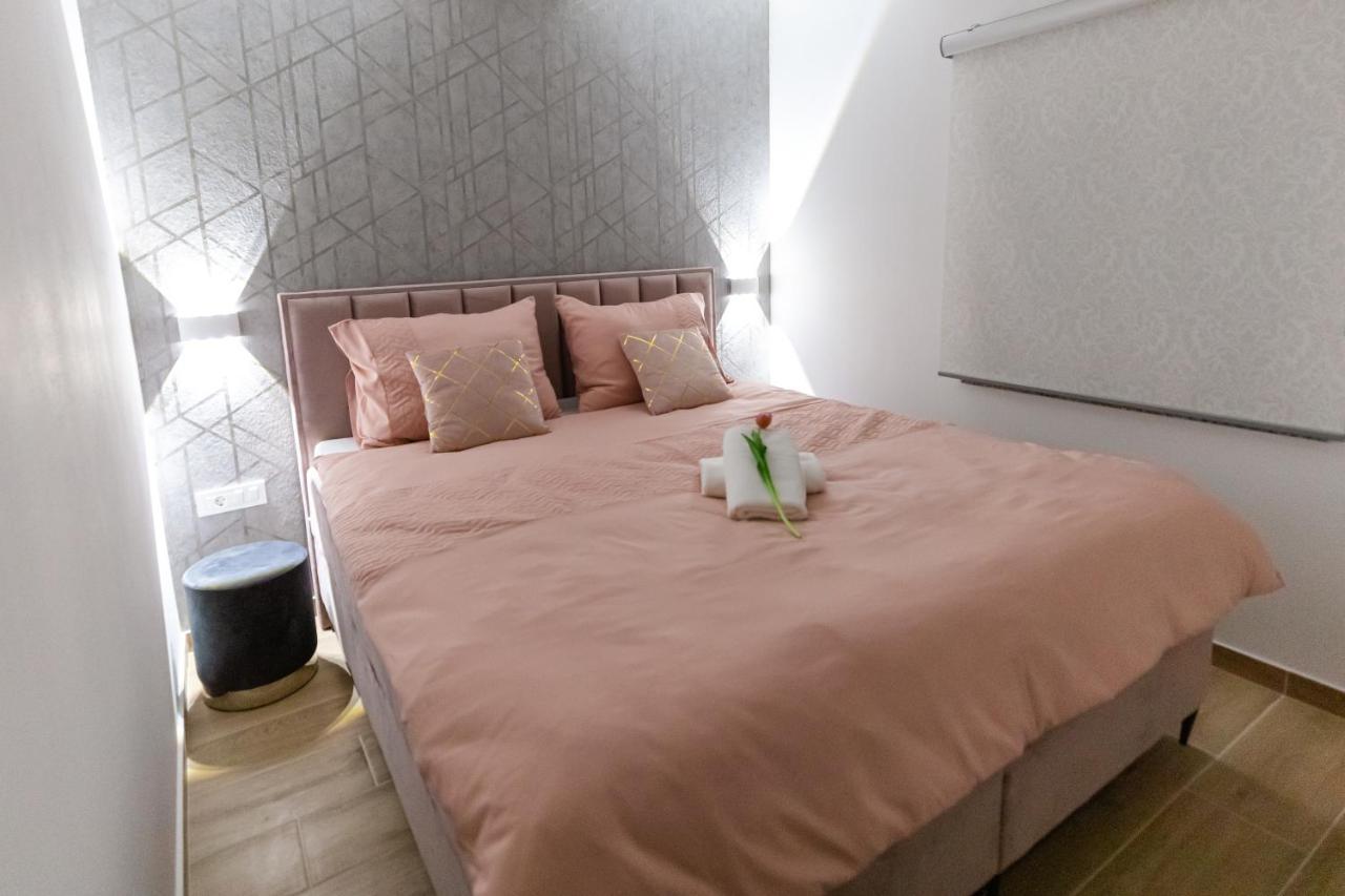 Apartman Laura Vir Esterno foto