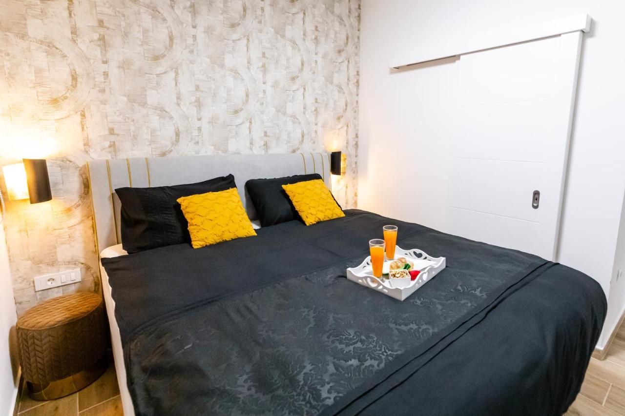 Apartman Laura Vir Esterno foto
