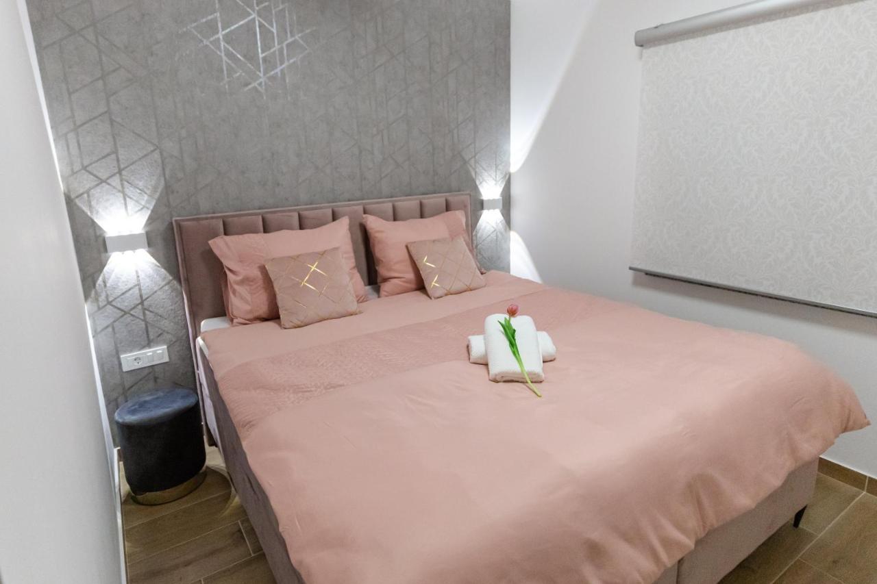 Apartman Laura Vir Esterno foto